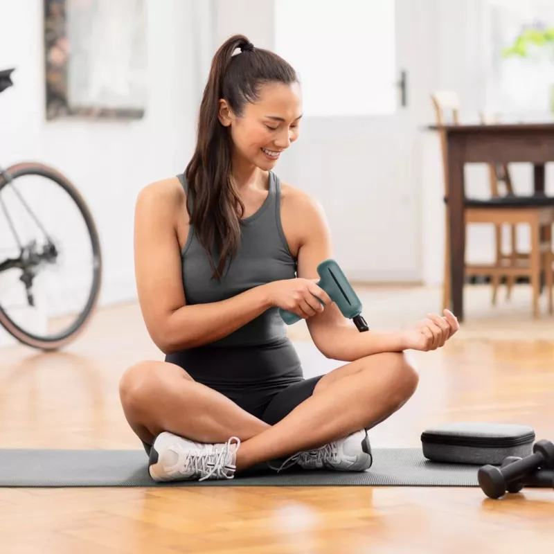 Medisana MG 200 muscle massager with 4 heads, vibration, 3000 RPM, 8 mm amplitude, Li‑Ion 7.4V, USB charging