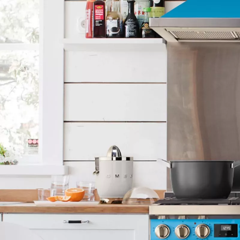 Electric Citrus Press Smeg CJF11WHEU 70 W White Stainless Steel