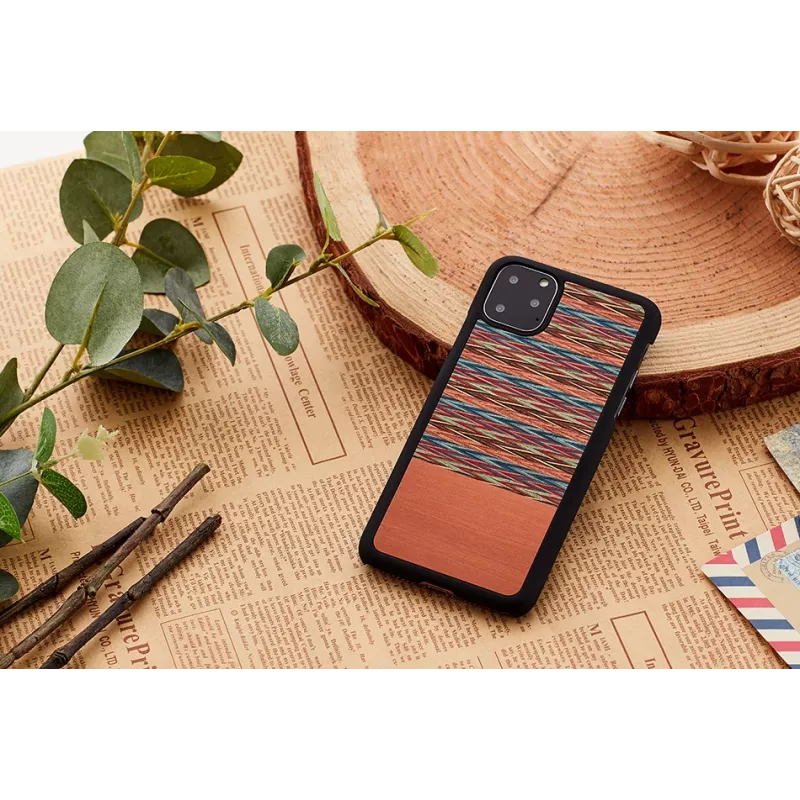 Smartphone case man and wood for iPhone 11 Pro — brown check with black trim