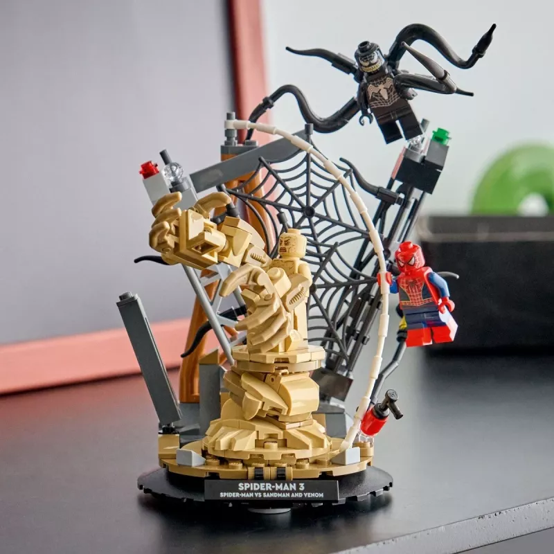 LEGO MARVEL 76334 Epic Battle: Spider-Man vs. Sandman