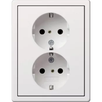 GIRA 0780112 Socket Outlet CEE 7/3 White (0780112)