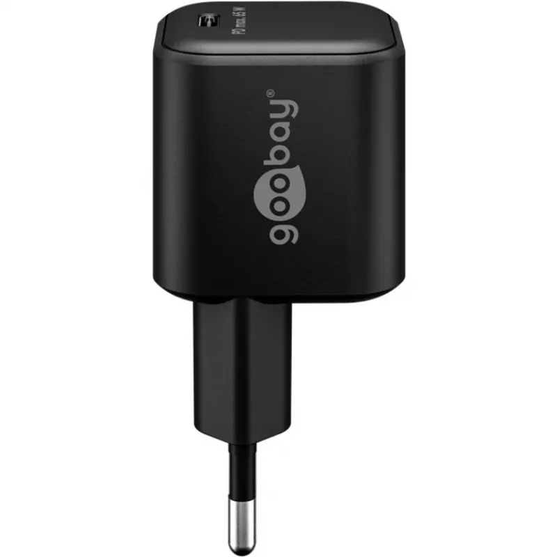 USB-C charging set GOOBAY 74774 — 65 W charger with 1 m textile USB-C cable