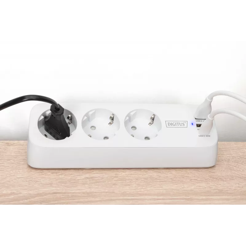 Power strip DIGITUS 3-way with 2×USB-A and 1×USB-C, 3 AC outlets Type E/F, 1.5 m cable, white