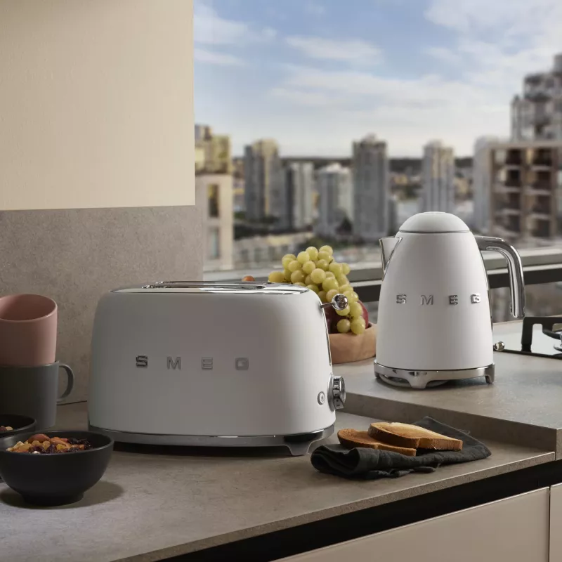 Smeg Kettle 50style Matte White Klf03whmeu