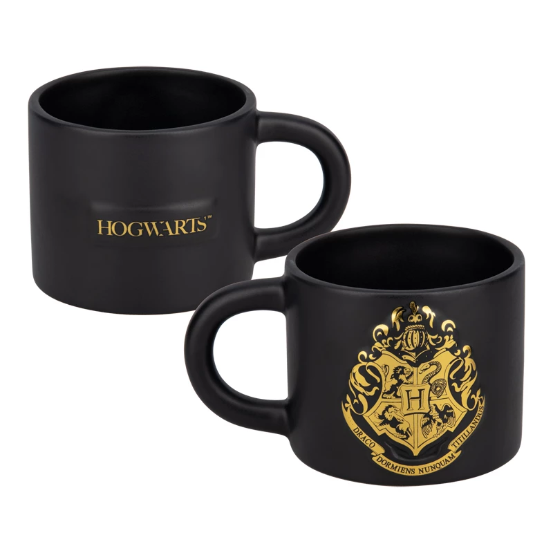 Ceramic mug Paladone Hogwarts Crest Embossed mug – embossed Hogwarts crest design, standard 330–400 ml capacity