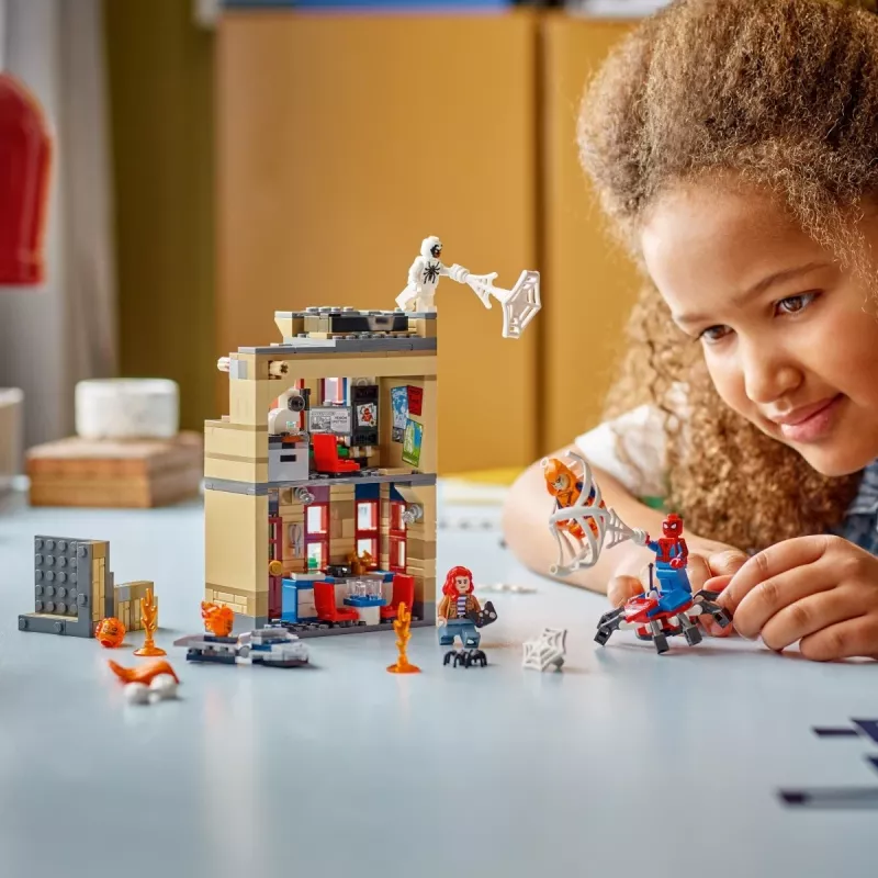 LEGO Marvel set 76317 Peter Parker's Apartment with Spider-Man minifigure
