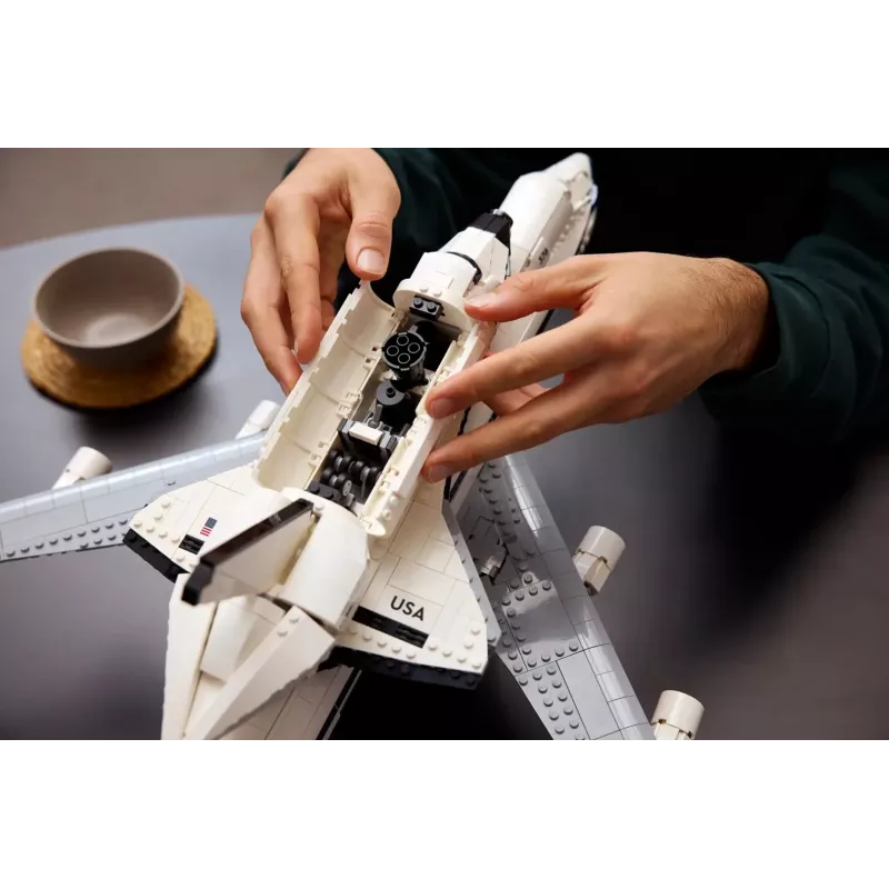 LEGO Icons Shuttle Aircraft 10360 building set — 2417 pieces, 270 × 535 × 630 mm display model