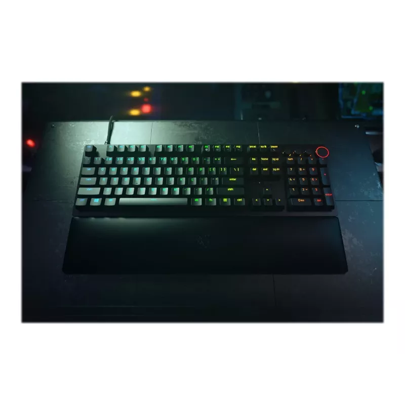 Wired Gaming Keyboard Razer Huntsman V2 — Clicky Purple Optical Switch, RGB LED