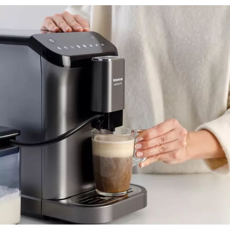 Espresso machine Taurus Accento Latte fully-automatic, built-in grinder, 1.5 L water tank, coffee beans input