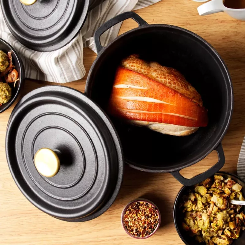 Cast iron stockpot Russell Hobbs 24 cm, black