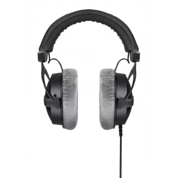 Studio headphones Beyerdynamic DT 770 PRO 80Ω — closed, circumaural, 5–35000 Hz, 96 dB, 3.5 mm, gold-plated connector