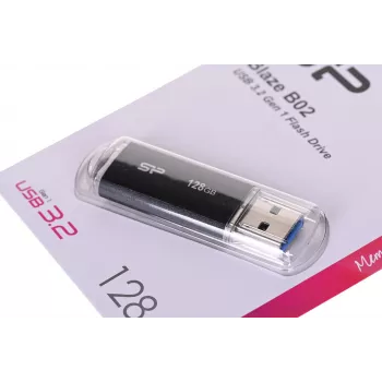 USB flash drive Silicon Power 128 GB USB Type-A 3.2 Gen 1 Blaze B02, Plastic cap, Key ring, Black