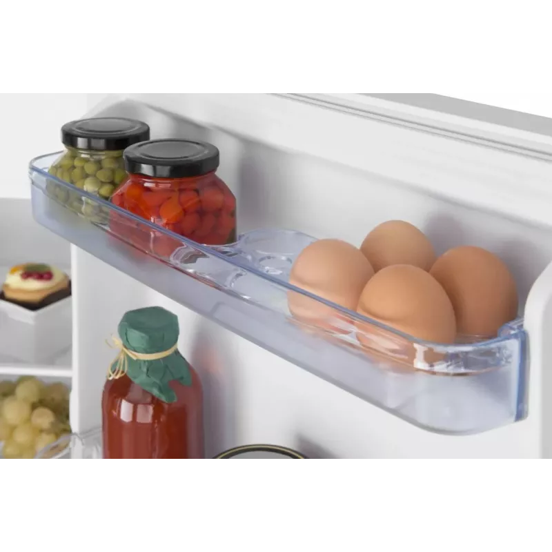 FM107.4(E) fridge-freezer