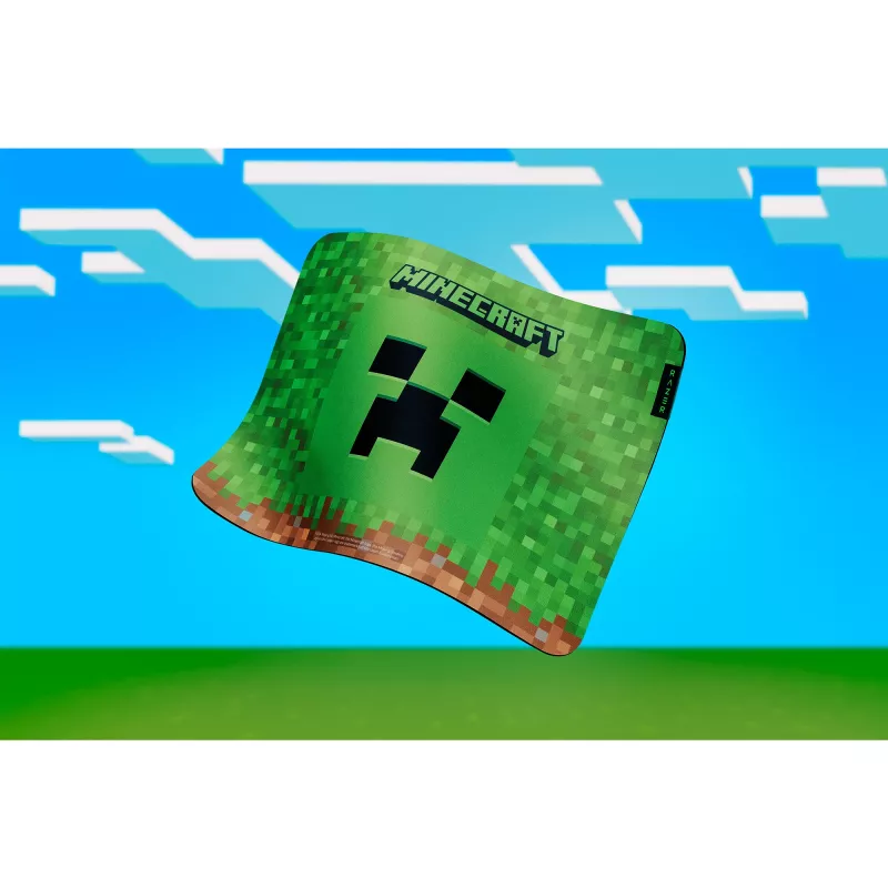 Mouse pad Razer Gigantus V2 Medium Minecraft Edition — textured surface, rubber base, medium size