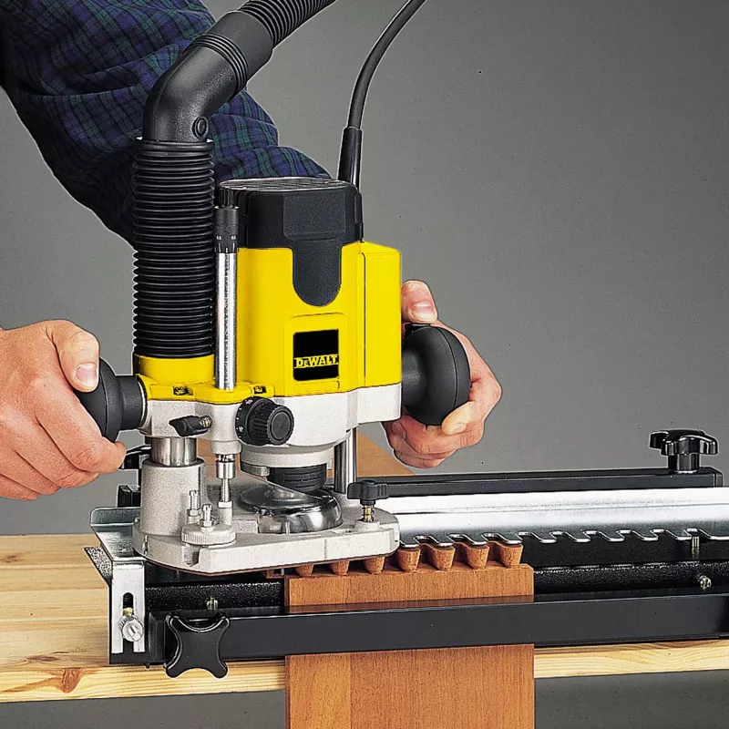 Dovetail cutter DeWALT DW622KT