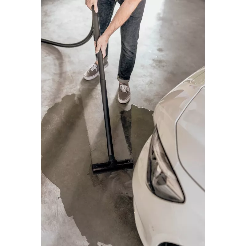 Wet and Dry Vacuum Cleaner Karcher WD 3 V-17/4/35, 17 L, 1000 W, 4.5 kg, 4 wheels, 3.5 m hose