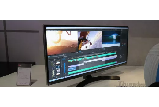 Curved vs Flat Monitors: Who Actually Benefits?