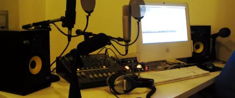 USB vs XLR Microphones for Streaming and Podcasting: Which Connection Wins?