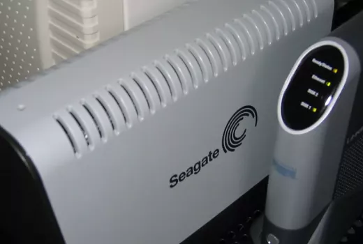 Cloud vs Local NAS Backup: Where the Money Goes and Who Holds the Keys