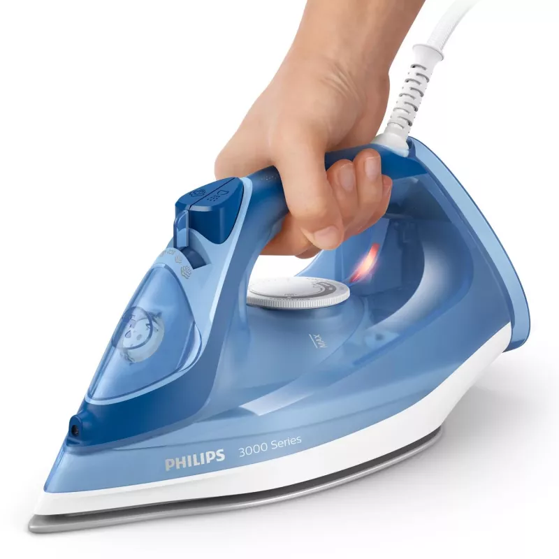 Steam iron Philips 3000 series DST3031/20 — 2400 W, 0.3 L water tank, ceramic soleplate, 40 g/min continuous steam