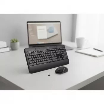 Wireless keyboard and mouse set Logitech MK540 Advanced — full-size QWERTY keyboard, USB receiver, US layout, ergonomic mouse, black/white