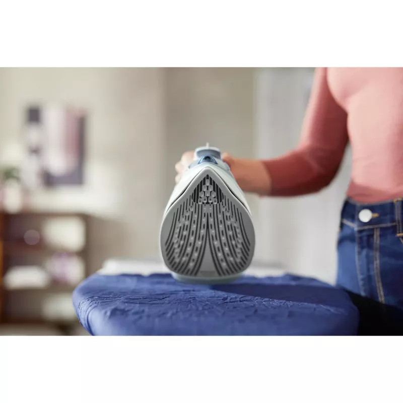 Steam iron Philips DST5030/20 — 2400W, 0.32 L tank, SteamGlide Plus soleplate, 45 g/min continuous, 180 g/min boost, Blue