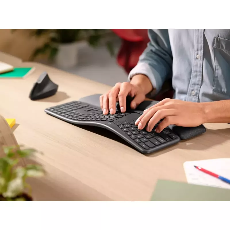 LOGITECH Ergo K860 - Wireless Split Keyboard Business Graphite Qwerty Pan Nordic