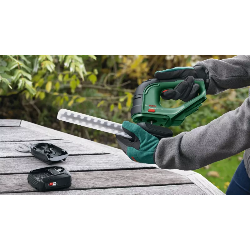 Bosch AdvancedShear 18V-10 cordless grass shear 10 cm Lithium-Ion (Li-Ion) Black, Green