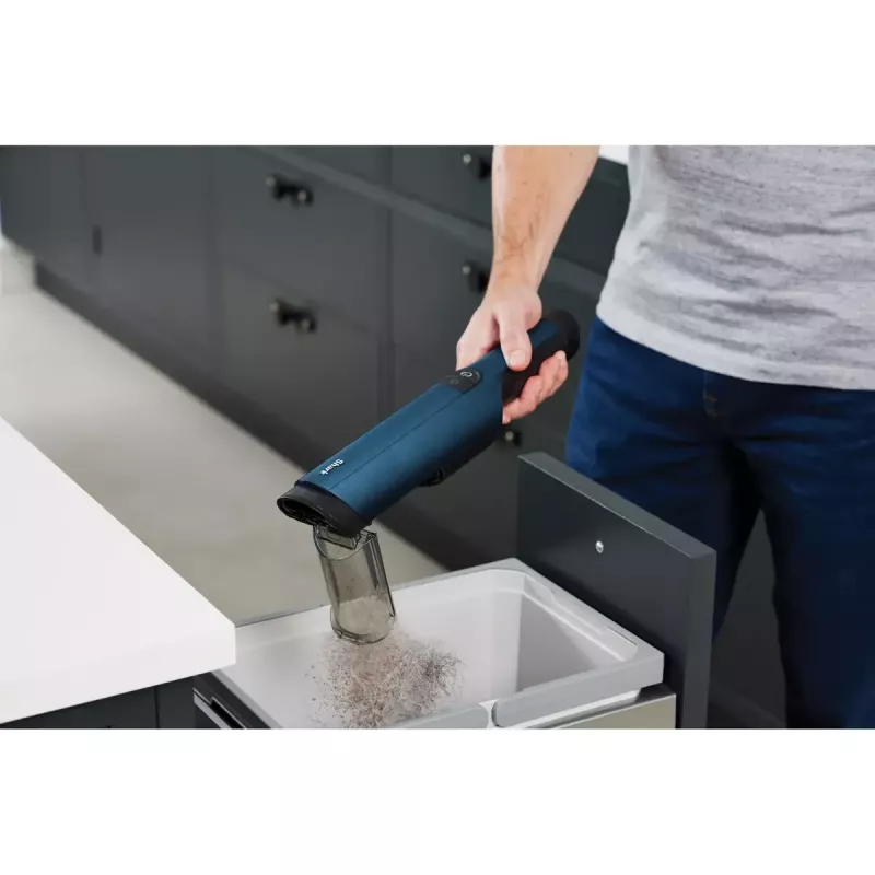 Handheld vacuum Shark WV270EU — dry cleaning, HEPA filtration, 0.7 kg, 2 settings, blue