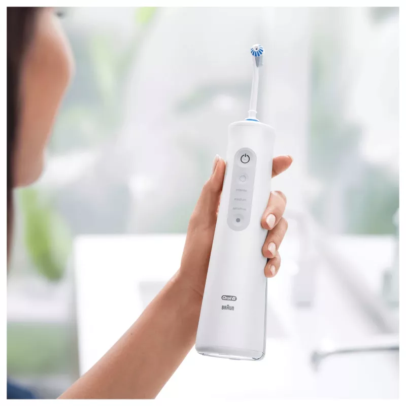 Oral-B AquaCare 6 Pro-Expert oral irrigator 0.15 L