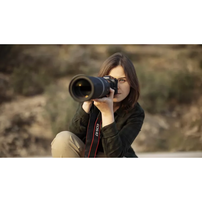 Mirrorless camera Canon EOS R7 with RF-S 18-150mm lens, 32.5 MP CMOS, 4K, 0.53 kg