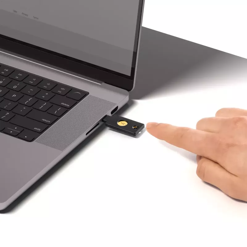 USB flash drive Yubico Black