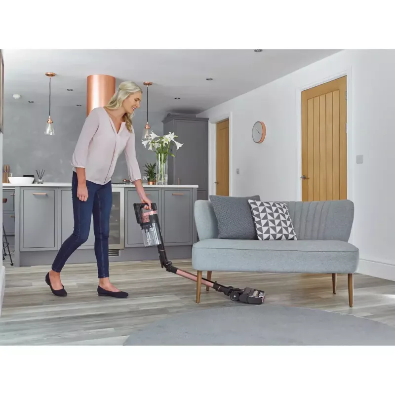 2-in-1 stick vacuum Shark Stratos, bagless, battery-powered, 60 min runtime, motorized brush, crevice tool, charging base