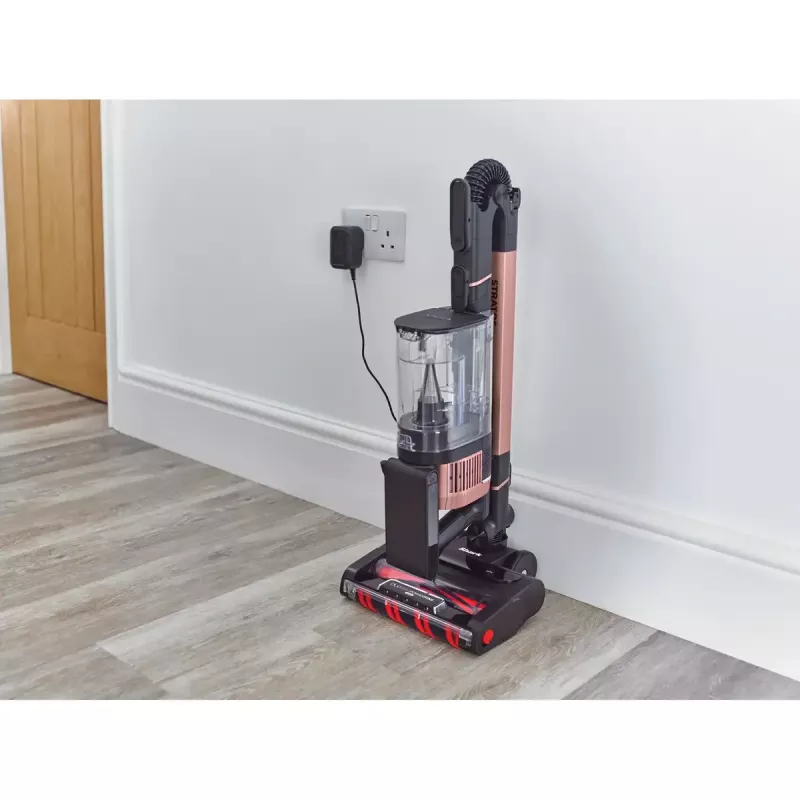 2-in-1 stick vacuum Shark Stratos, bagless, battery-powered, 60 min runtime, motorized brush, crevice tool, charging base