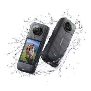 Action camera Insta360 X4 — 72 MP, 8K (7680×3840) CMOS, 1/2 inch sensor, built-in display, Wi‑Fi, 120 fps, MicroSD, 602 g, black