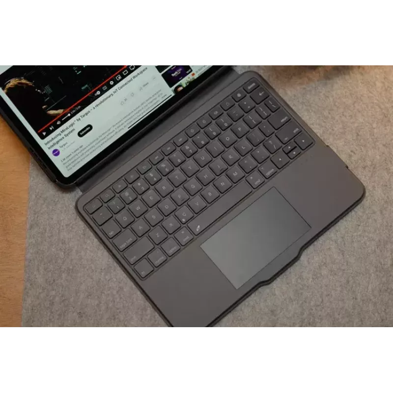 Targus VersaVu QWERTY Nordic Bluetooth Black Keyboard with Trackpad