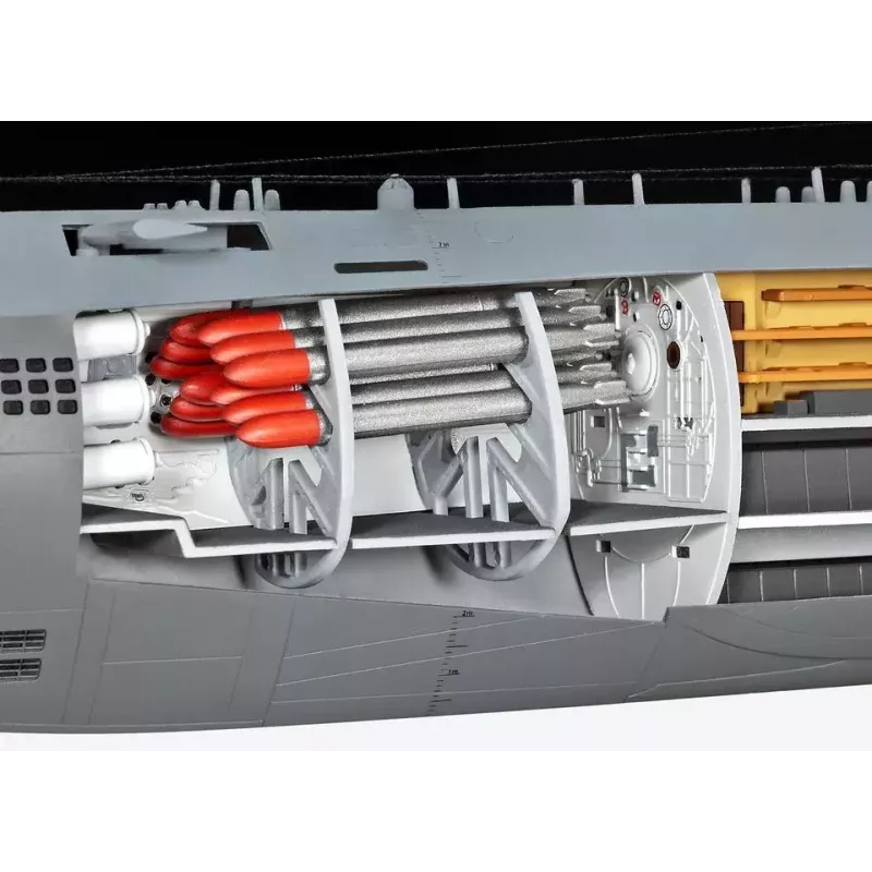 Submarine model Revell U-Boot Typ XXI U 2540 &Interieur