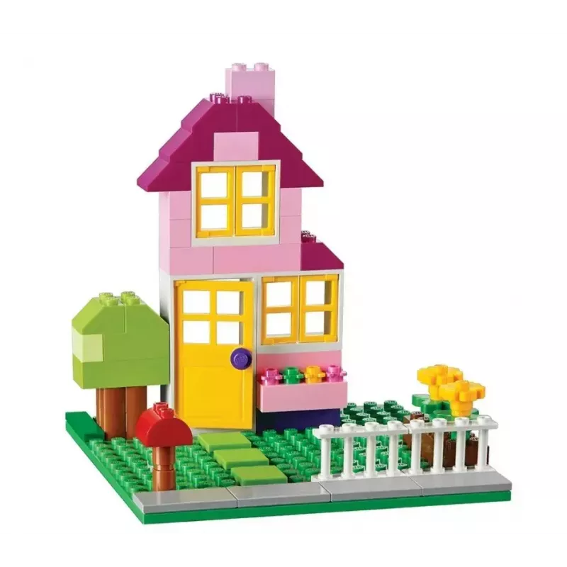 Building set LEGO Classic 10698 — 790 pieces, multicolour, 33 colours, includes green base plates and accessories