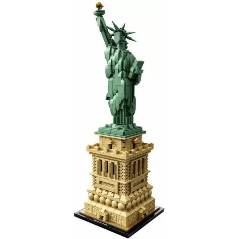 LEGO Architecture Statue of Liberty 21042 building set — 1,685 pieces, detailed model of the Statue of Liberty