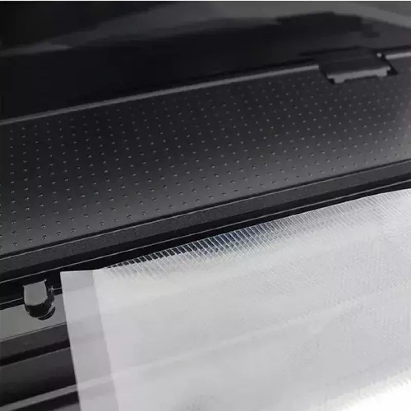 Vacuum sealer Adler CR 4470 (white) — 110 W, touch control, cord storage, includes 5 vacuum bags