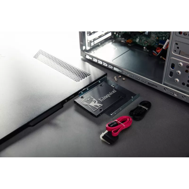 Kingston Technology 256G SSD KC600 SATA3 2.5 inch, 256 GB, 2.5 inch, 550 MB/s, 6 Gbit/s