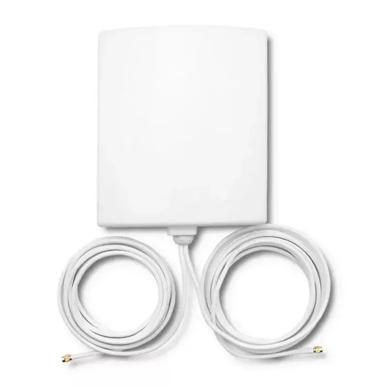 Outdoor directional 5G LTE antenna QOLTEC 57022 — 14 dBi, 700–3800 MHz, 50 Ω, copper housing