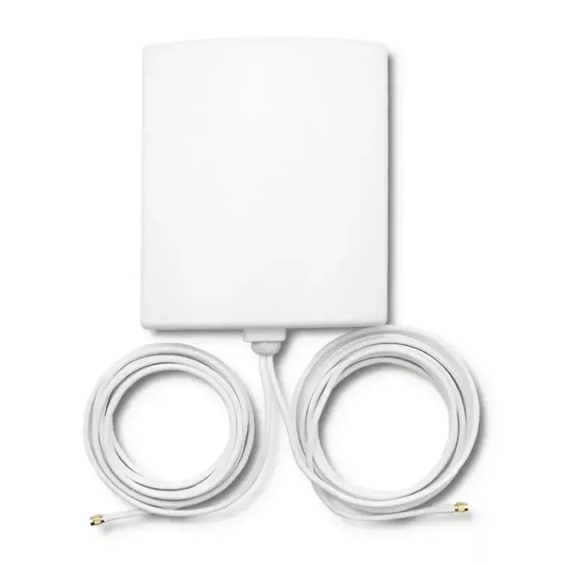 Outdoor directional 5G LTE antenna QOLTEC 57022 — 14 dBi, 700–3800 MHz, 50 Ω, copper housing