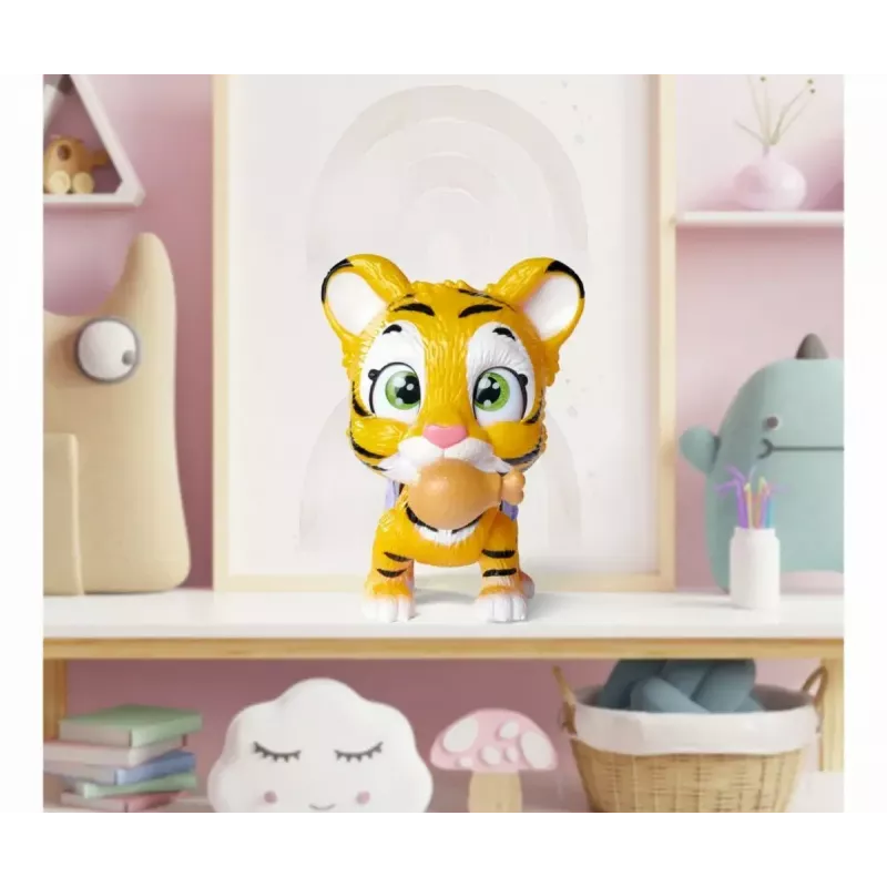 Collectible figure SIMBA Tiger (model 105953575) — small detailed animal figurine