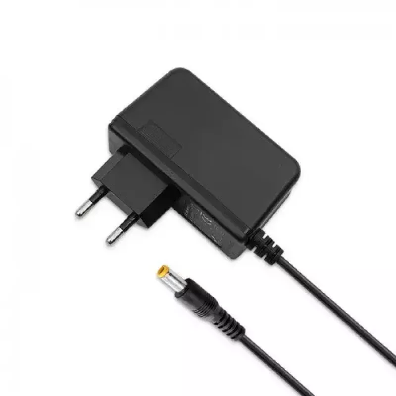 Indoor Power Adapter Qoltec 51028 18W Black 220-240V
