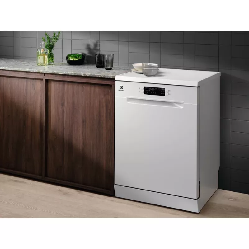 Electrolux Serie 300 ESA47210SW dishwasher Freestanding 13 place settings