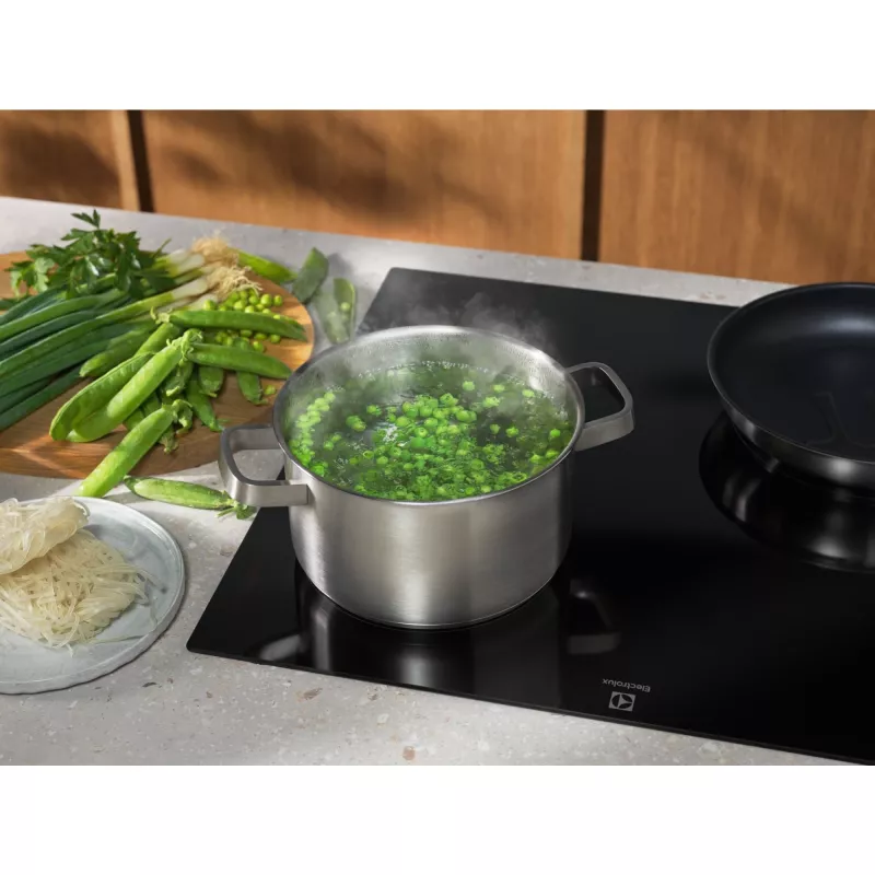 Electrolux Serie 300 LIB60420CK Black Built-in 59 cm Zone induction hob 4 zone(s)