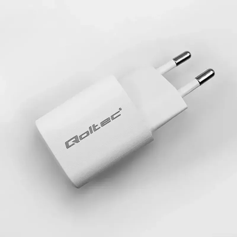 QOLTEC Charger 50763 — Indoor AC Fast Charger 35W, USB-C PD 3.0 + USB-A, 5–20V, White