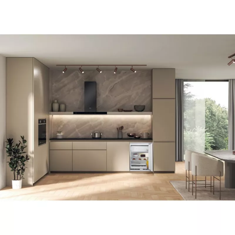 Whirlpool WBUF011 combi-fridge Undercounter 126 L