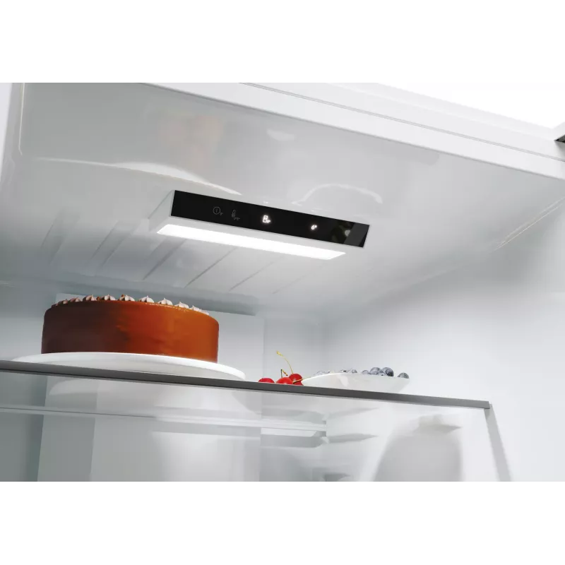 Candy Fresco CNCQ2T618EW Freestanding 355 L White